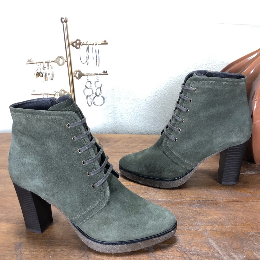 NWT Barney’s New York Olive Suede Lace Up Boots - Picture 3 of 8